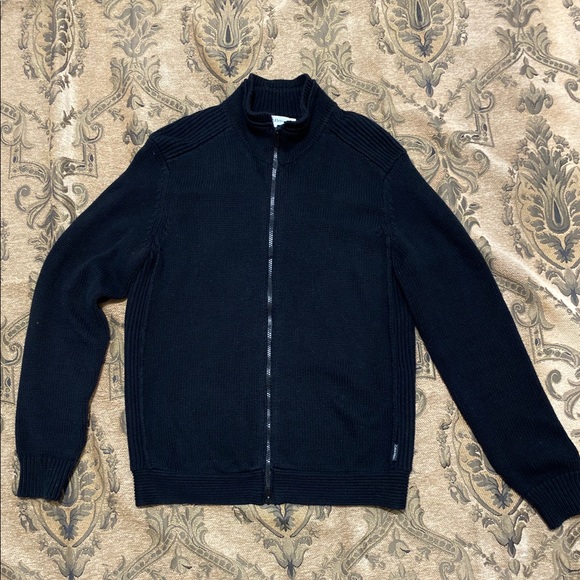 Calvin Klein cardigan. - Picture 2 of 5